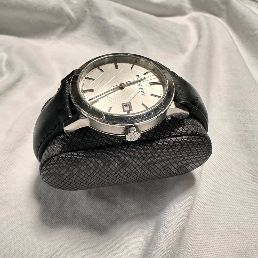 Burberry The City Men's White Checked Watch - 38mm case - BU9008 - Picture 3 of 9